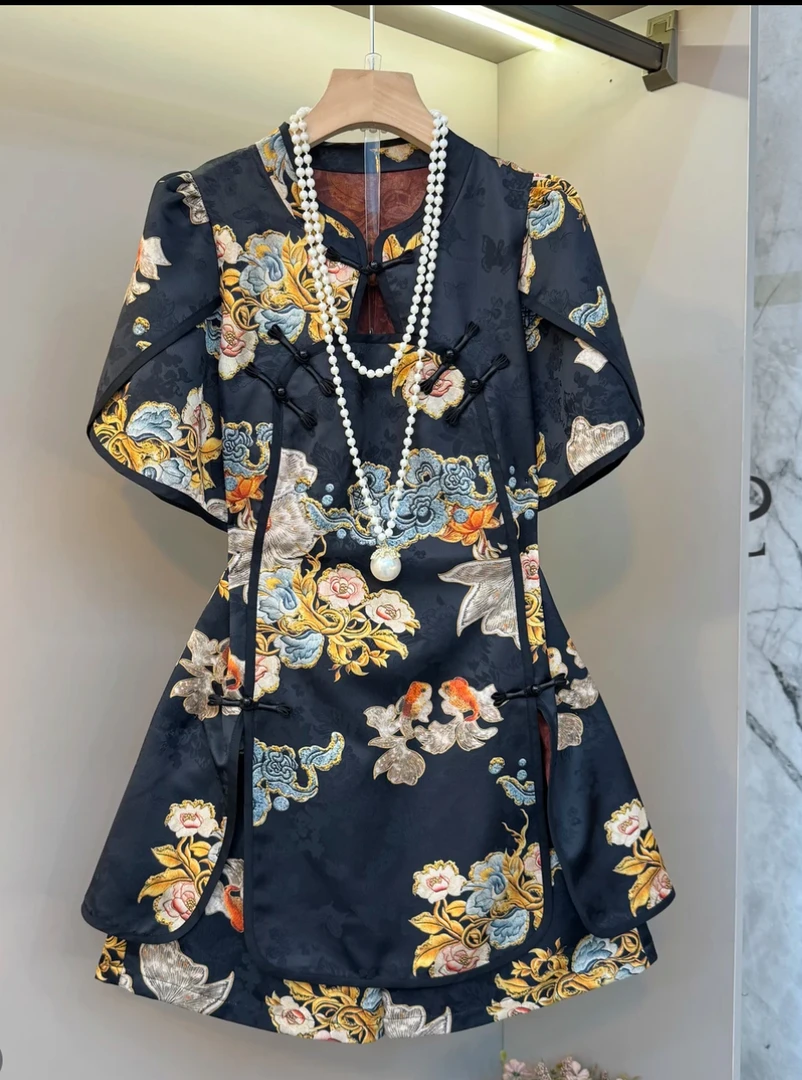 两件套女装新中式盘扣国风清新靓丽立领镂空花苞袖上衣+短裤套装