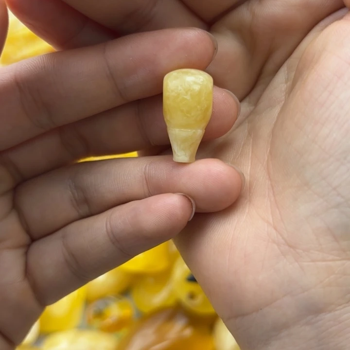 未镶嵌琥珀珠宝奇石