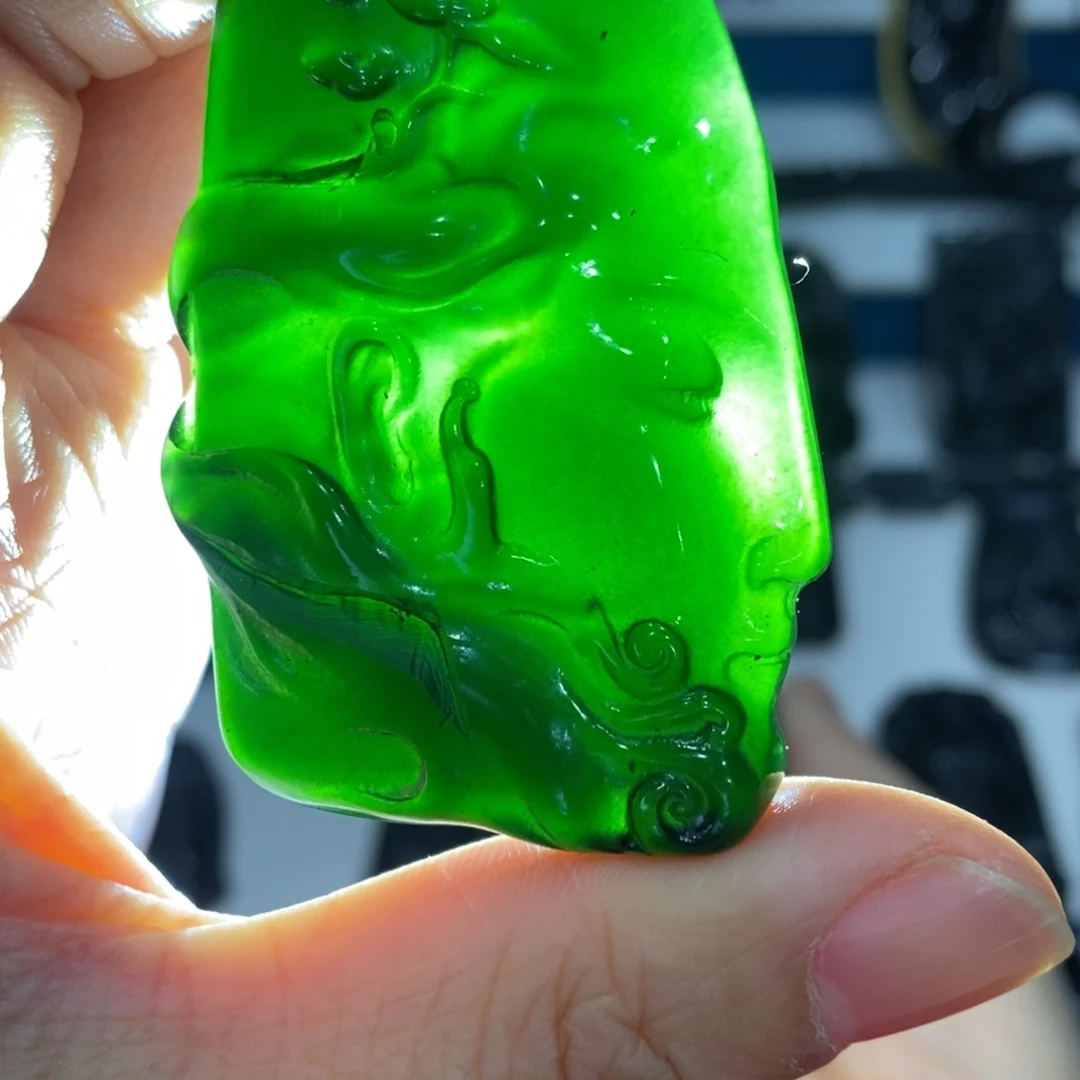 蛇纹石玉未镶嵌吊坠