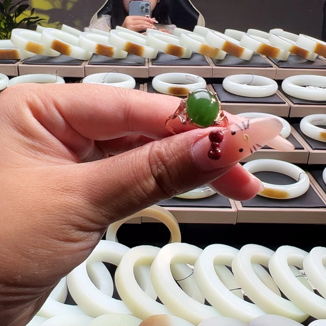 和田玉戒指未镶嵌