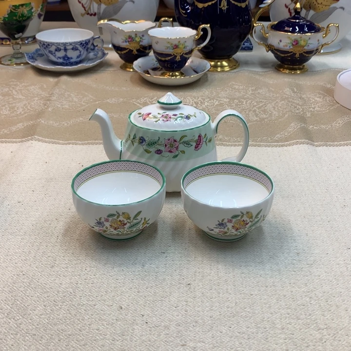 紫砂金瓷阁精品瓷器店