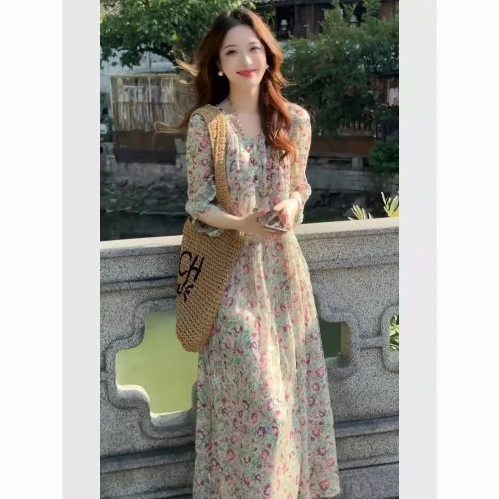 绿色碎花连衣裙夏季女装新款感法式茶歇轻奢裙子