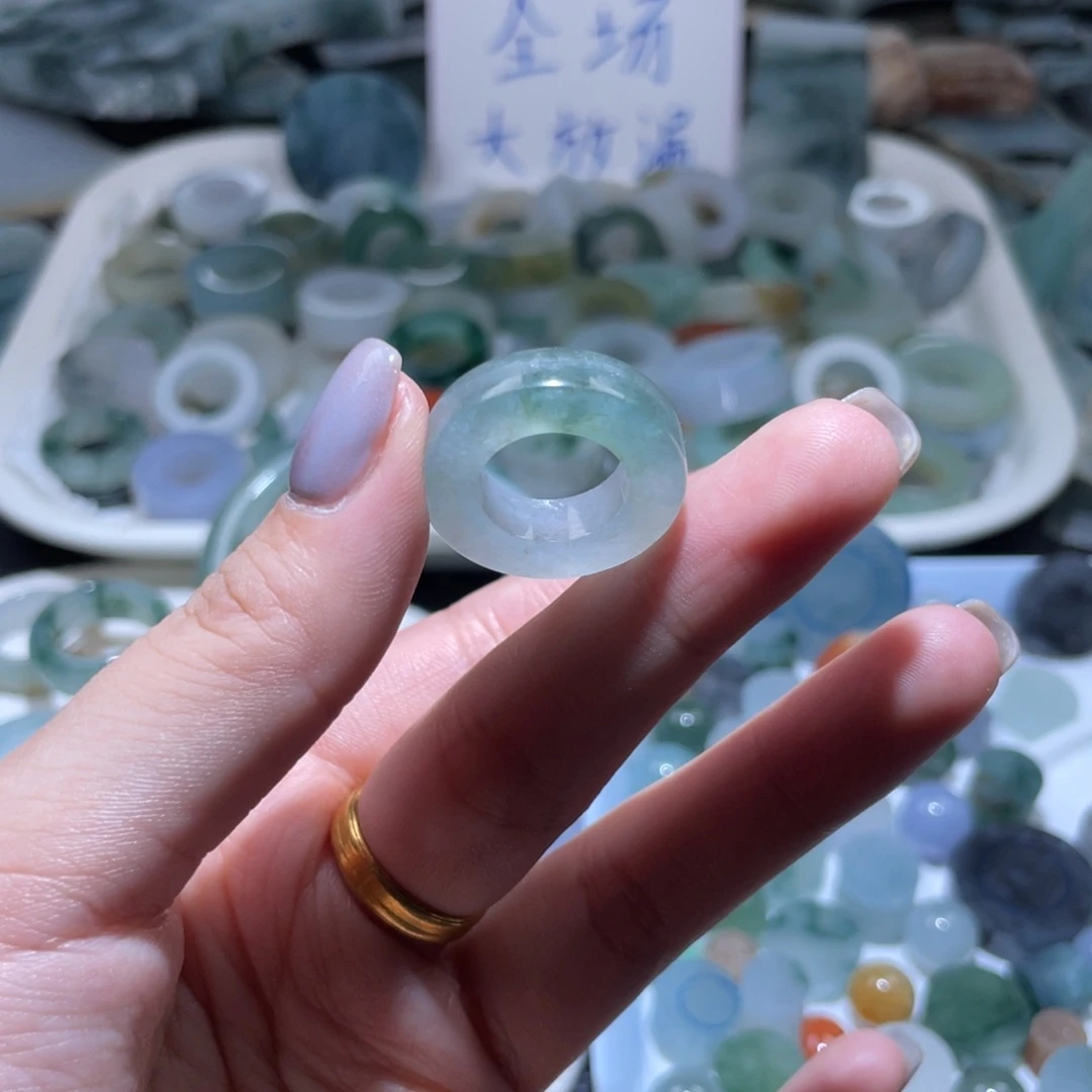 定制翡翠未镶嵌天然翡翠