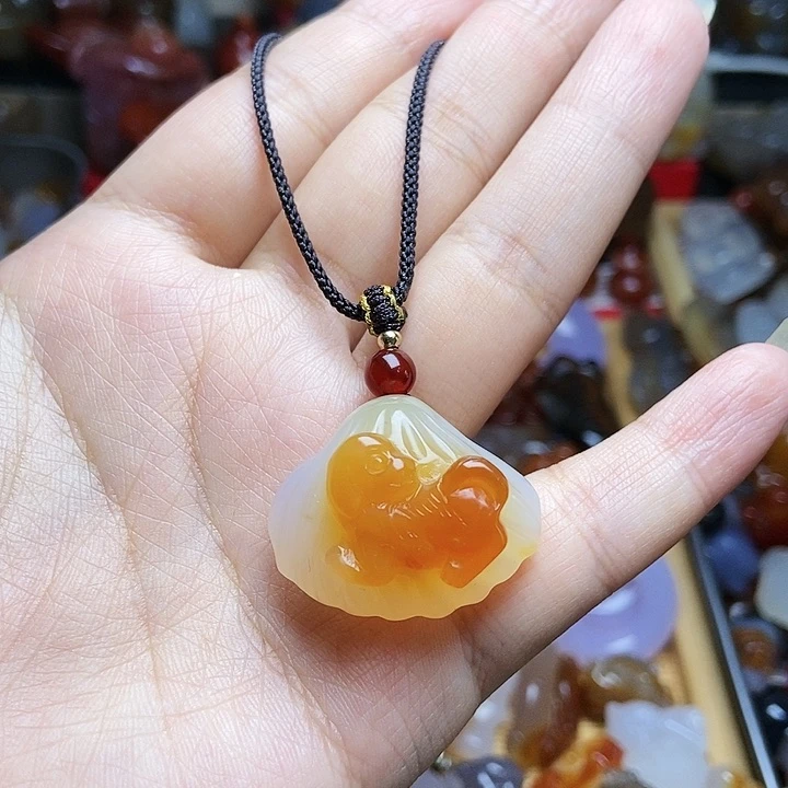 未镶嵌颈饰玛瑙/玉髓