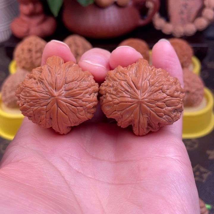 吊坠文玩核桃浅**口暴雪