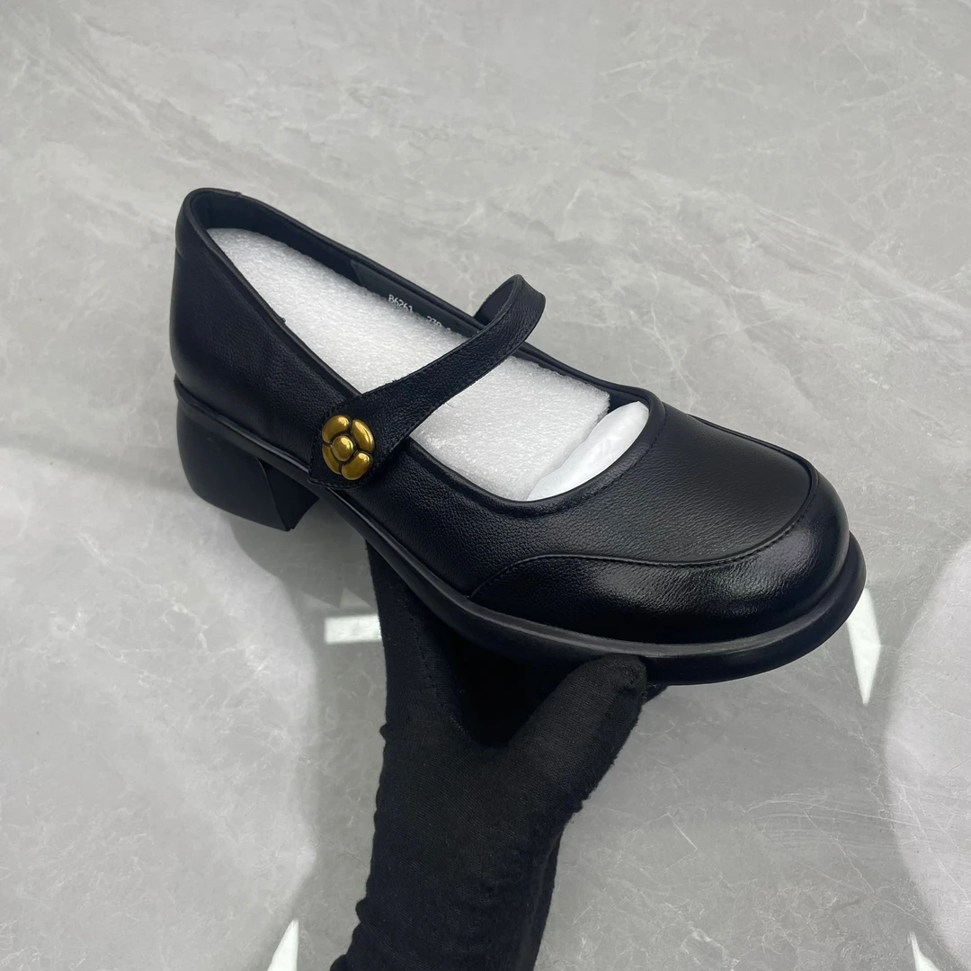 单鞋（牛皮）86261（孤品）f区39码