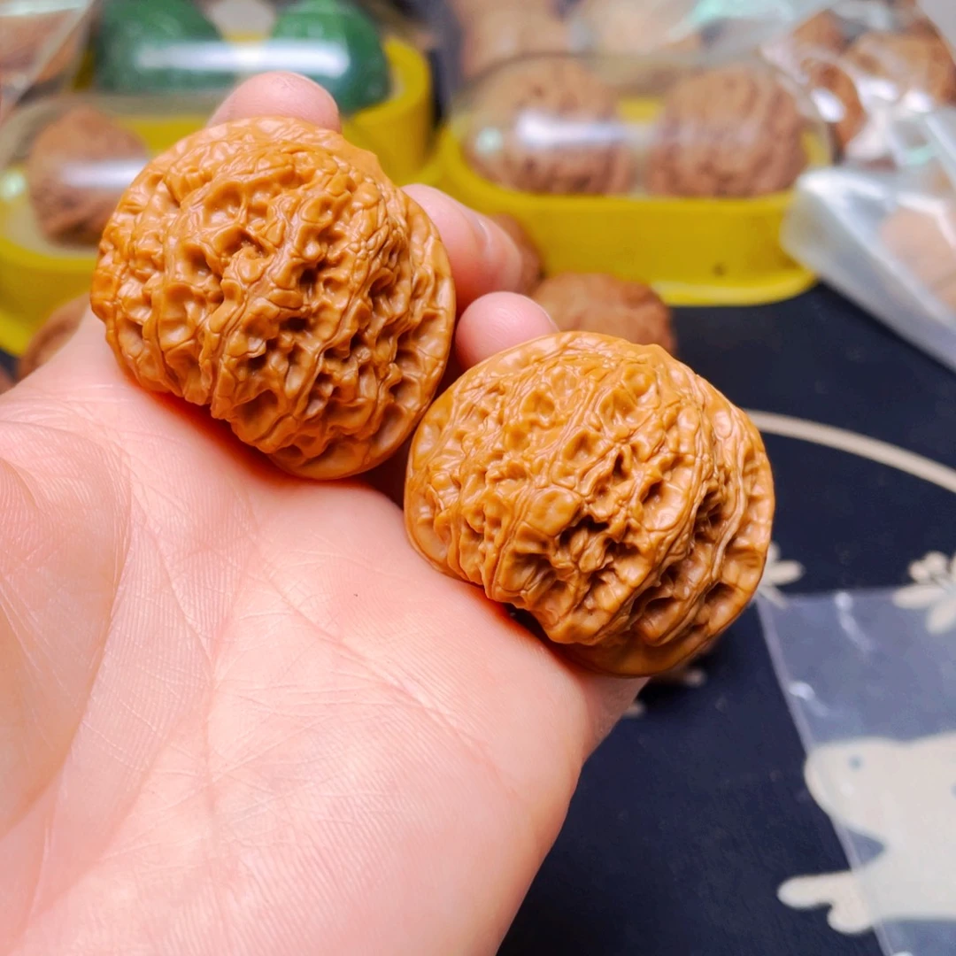 吊坠文玩核桃龙洞玉