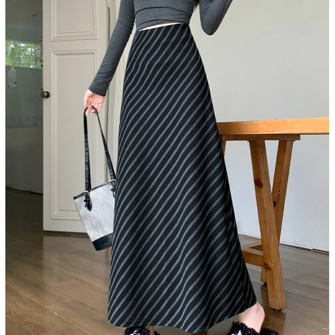 斜纹高腰显瘦百搭气质遮胯冬季法式复古A字半身裙中遮肉