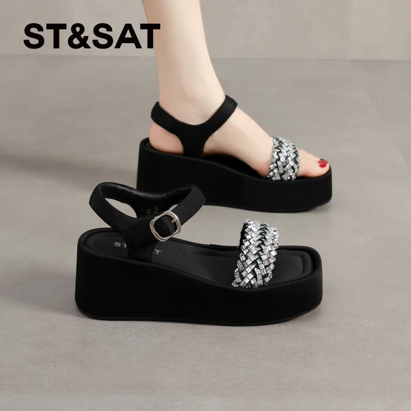 星期六黑色凉鞋女款2025夏季新款一字水钻女鞋时尚外穿凉拖松糕鞋