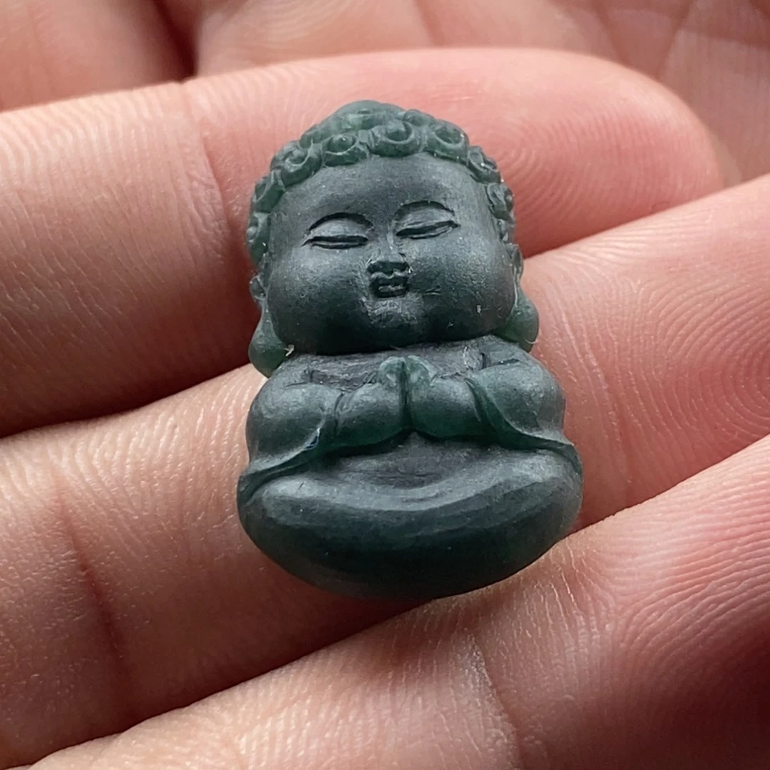 翡翠未镶嵌颈饰宝宝佛