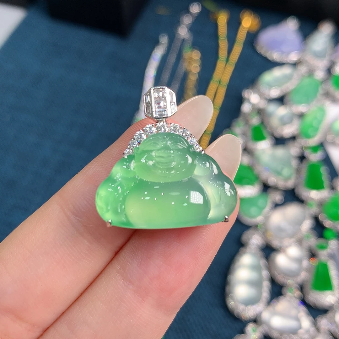 颈饰18K金镶嵌翡翠玻璃冰芙蓉绿佛公 48小时鉴赏期