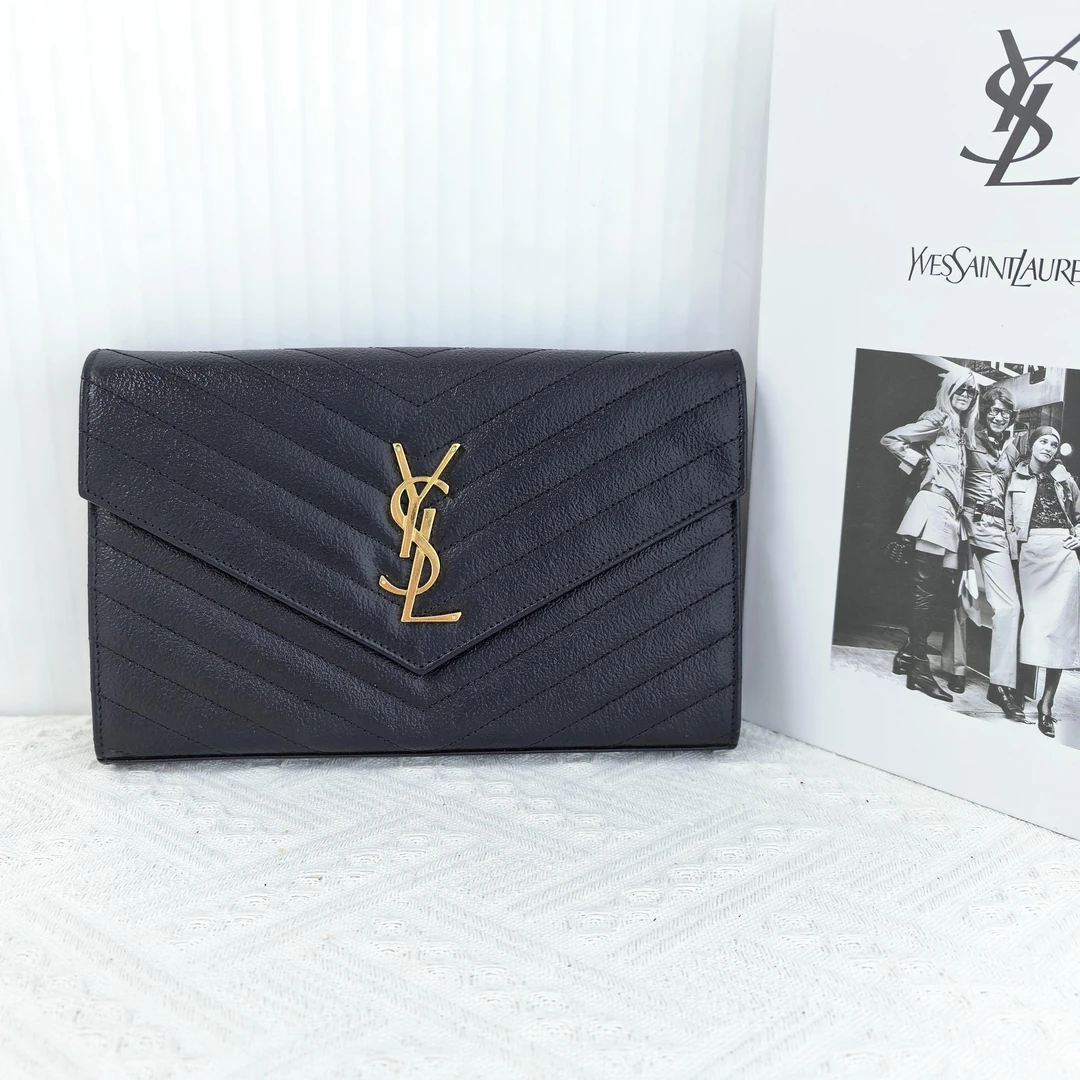 95新 YSL/圣罗兰 圣罗兰黑色时尚女士斜挎包 918 0942