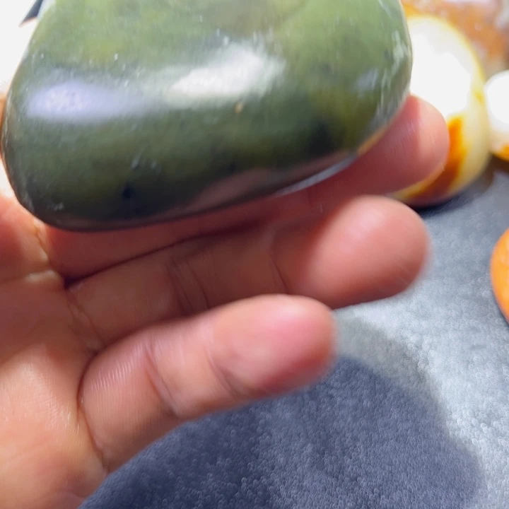 和田玉未镶嵌珠宝奇石