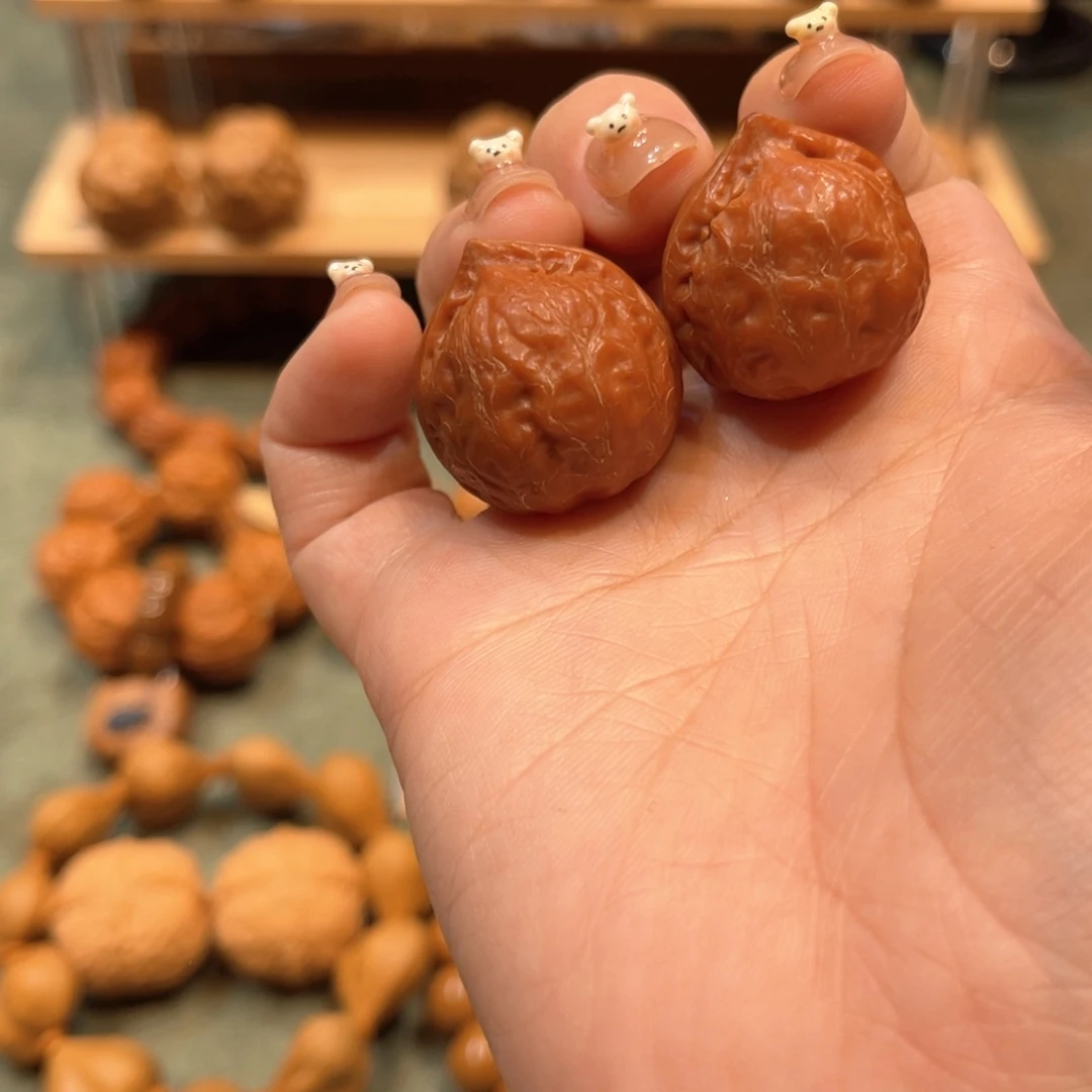 把件文玩核桃红皮小板栗