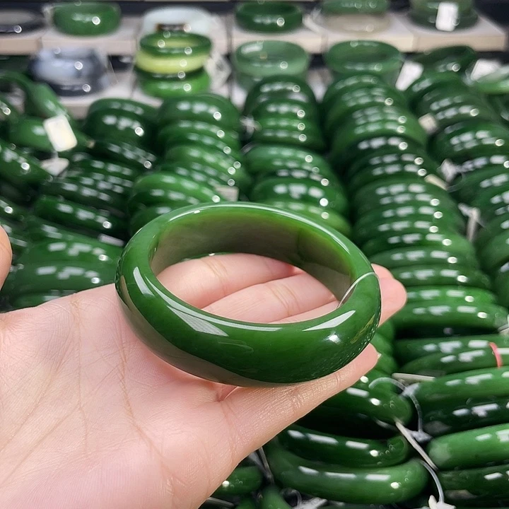 未镶嵌手镯和田玉（碧玉）