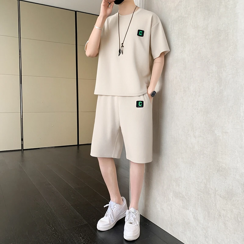 夏季新款男士宽松半袖T恤搭配短裤运动两件套青少年休闲短袖套装