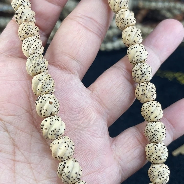 星月菩提吊坠34颗陈籽扭扭珠