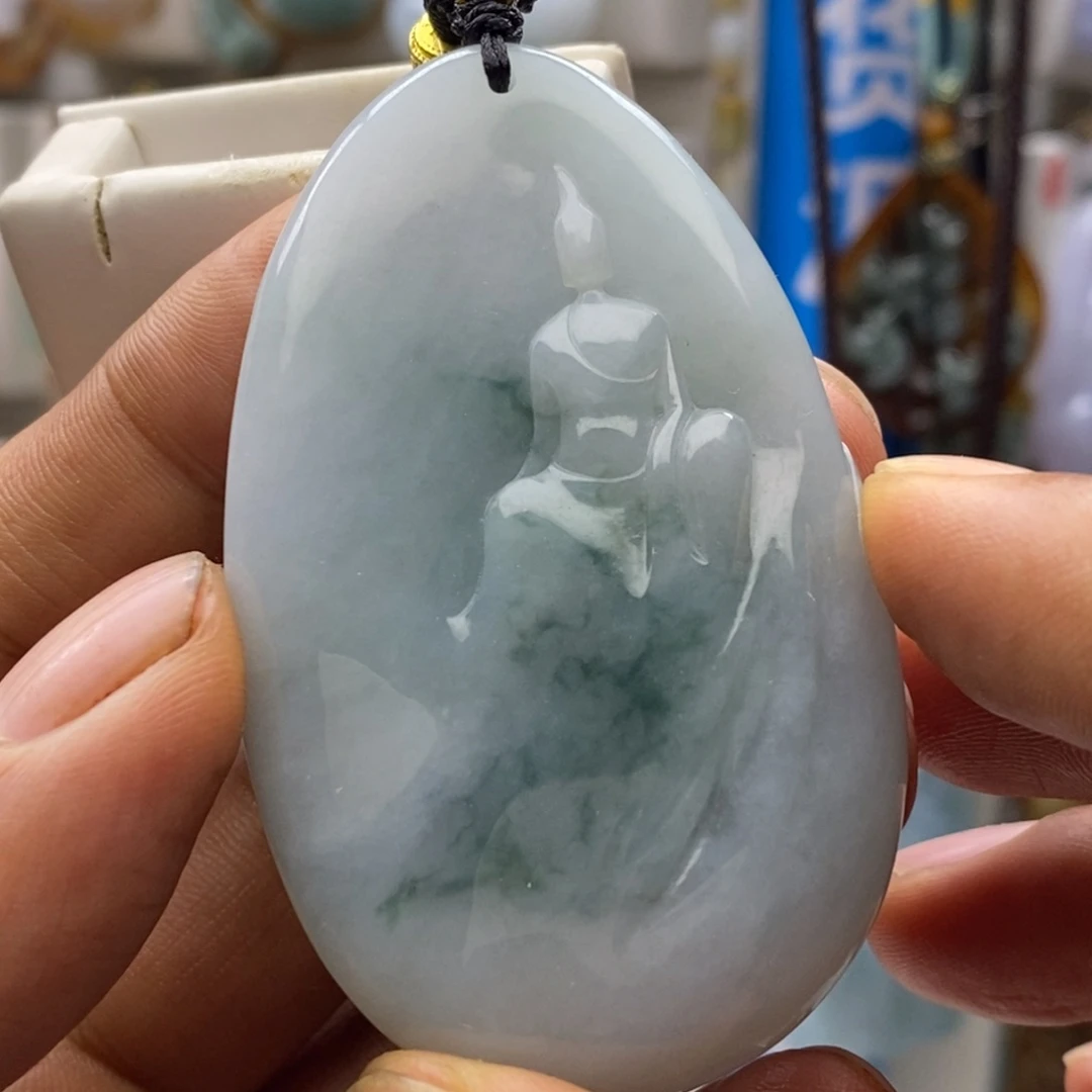 翡翠未镶嵌颈饰悟道