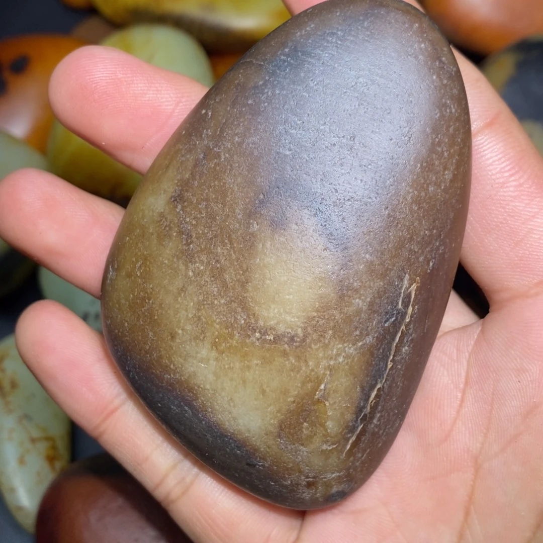 和田玉未镶嵌珠宝奇石