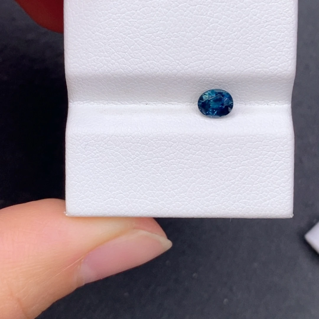 蓝宝石裸石未镶嵌…***?