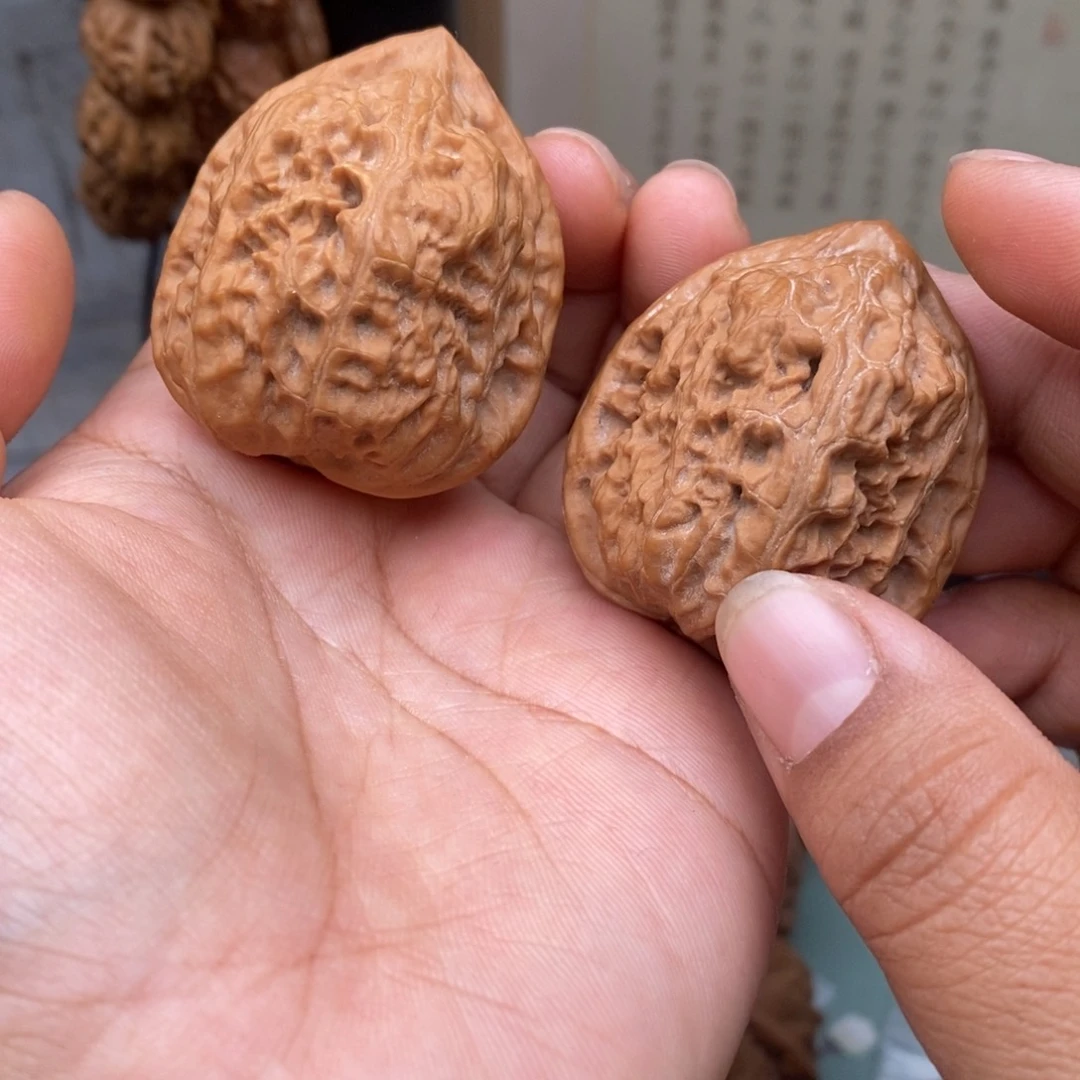 文玩核桃把件36红方印