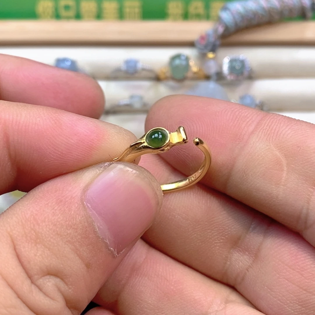 翡翠未镶嵌戒指翡翠