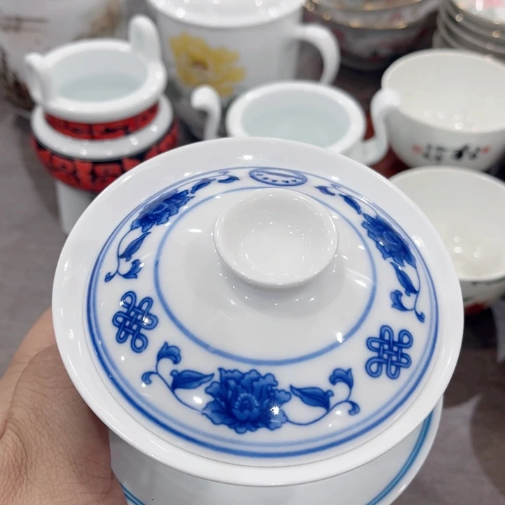 壶唐*釉下五彩的瓷器和瓷器