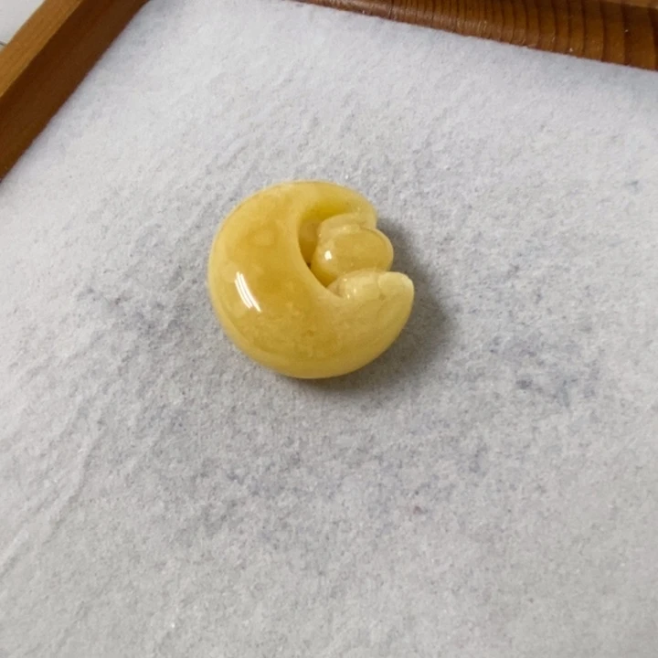 蜜蜡裸石未镶嵌吊坠