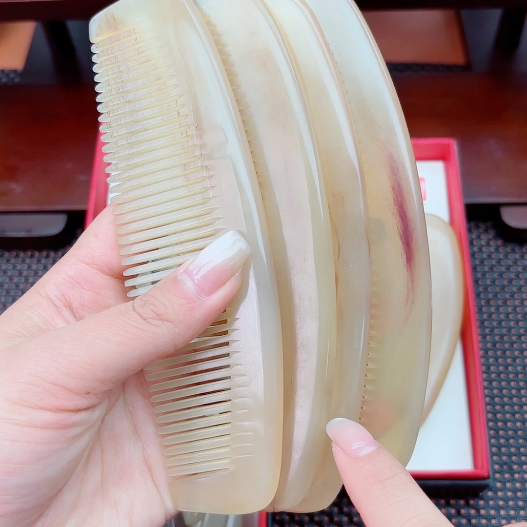 纯手工制作纯牛角梳子