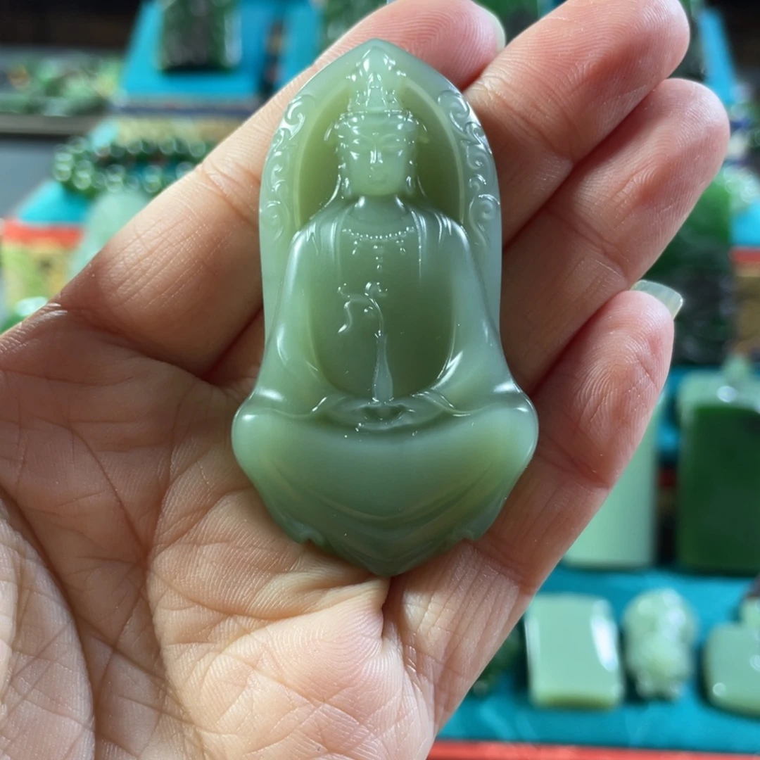 B***N和田玉未镶嵌颈饰