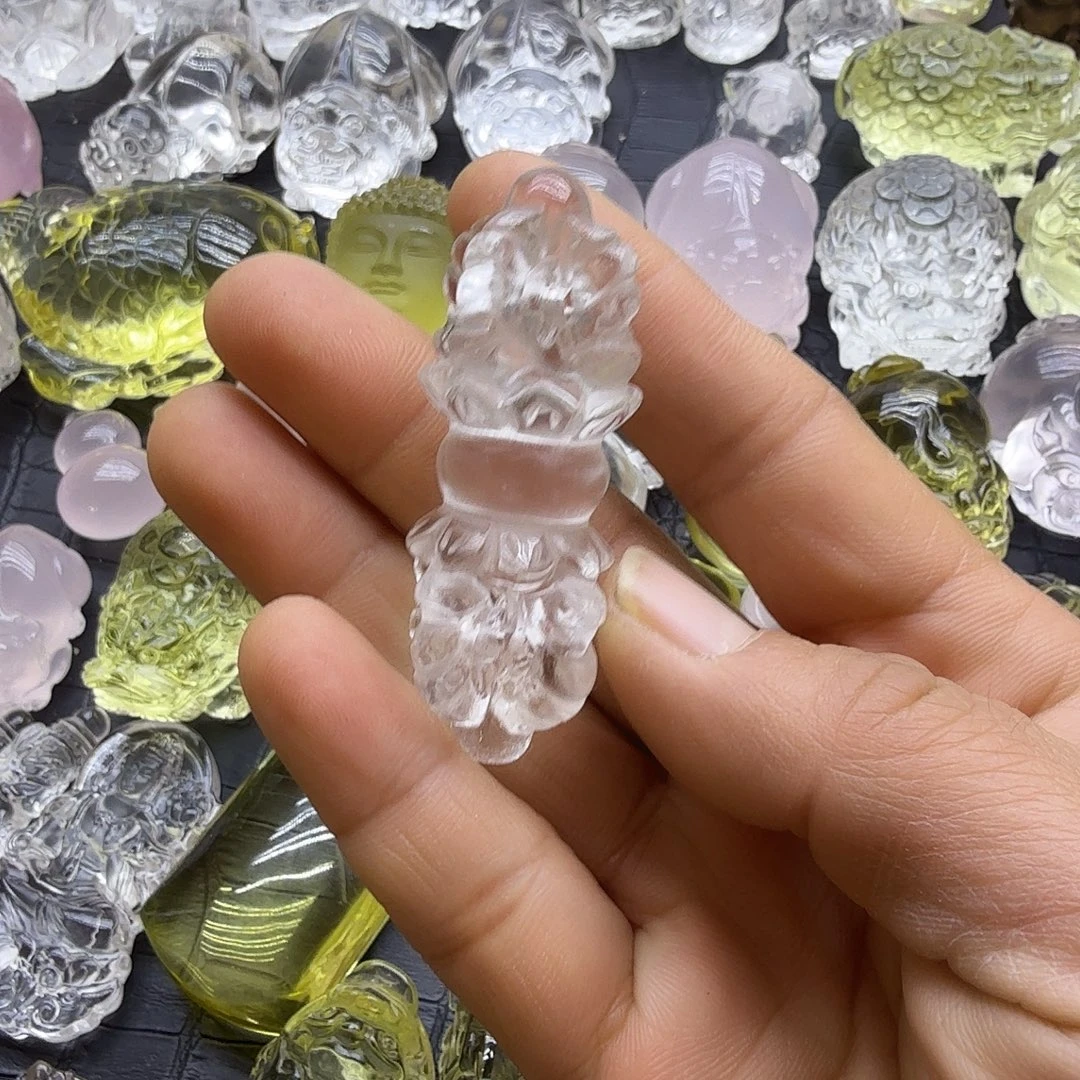 H****水晶未镶嵌颈饰吊坠