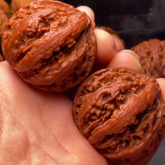 文玩核桃把件秦岭山脉核桃