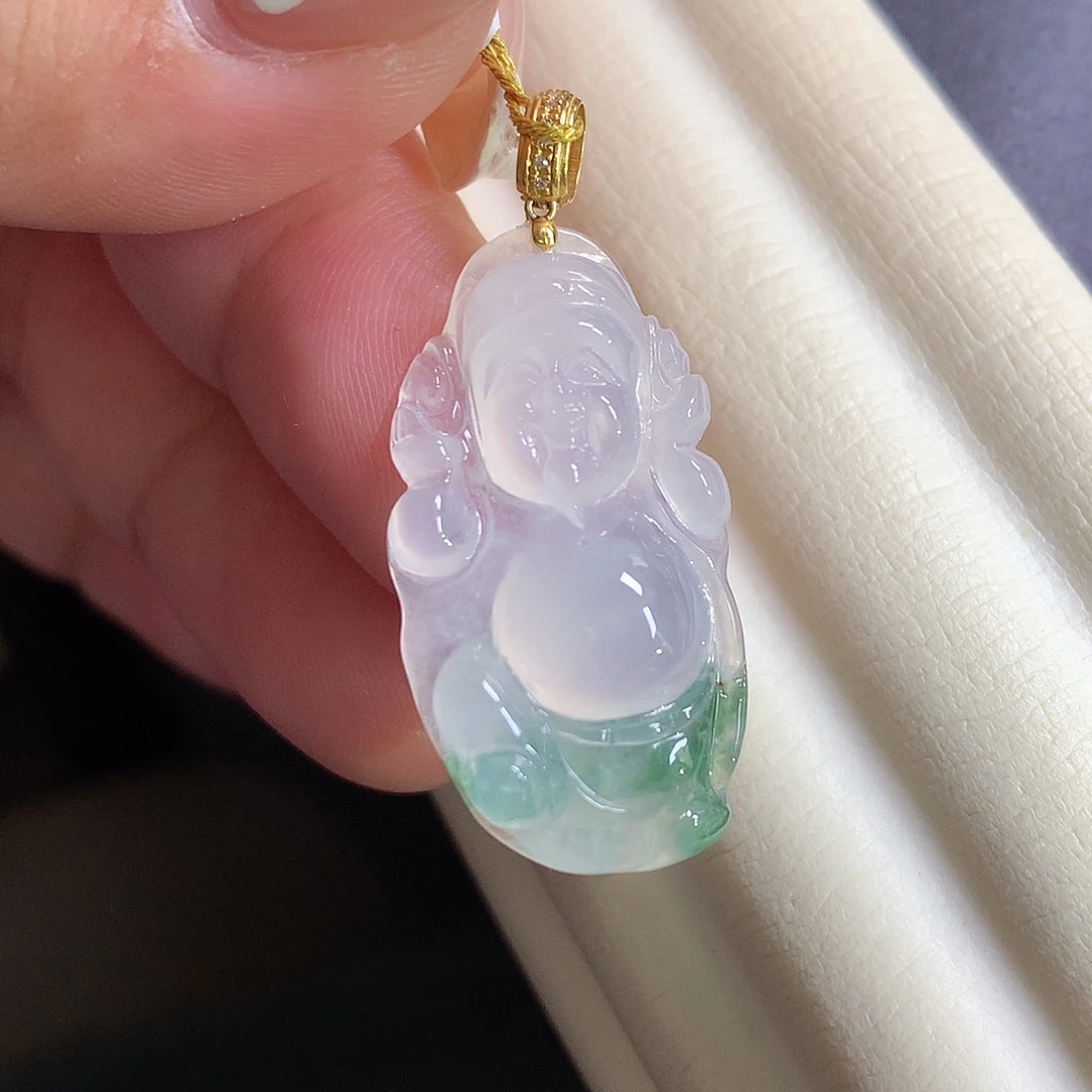 翡翠18K金镶嵌颈饰财神