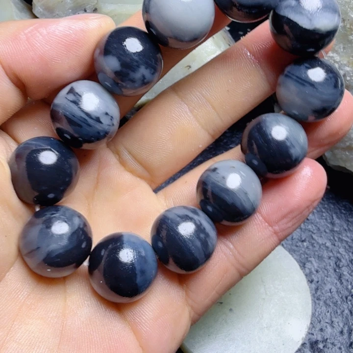 和田玉（糖玉）未镶嵌珠宝奇石