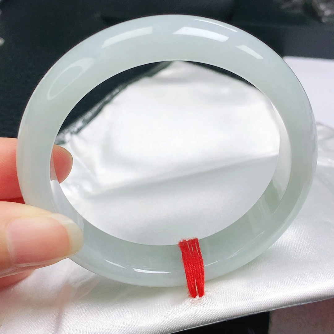 翡翠手镯未镶嵌正