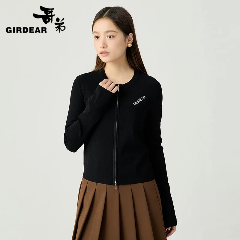 GIRDEAR/哥弟早春简约质感字母烫钻双头拉链弹力长袖针织衫148003