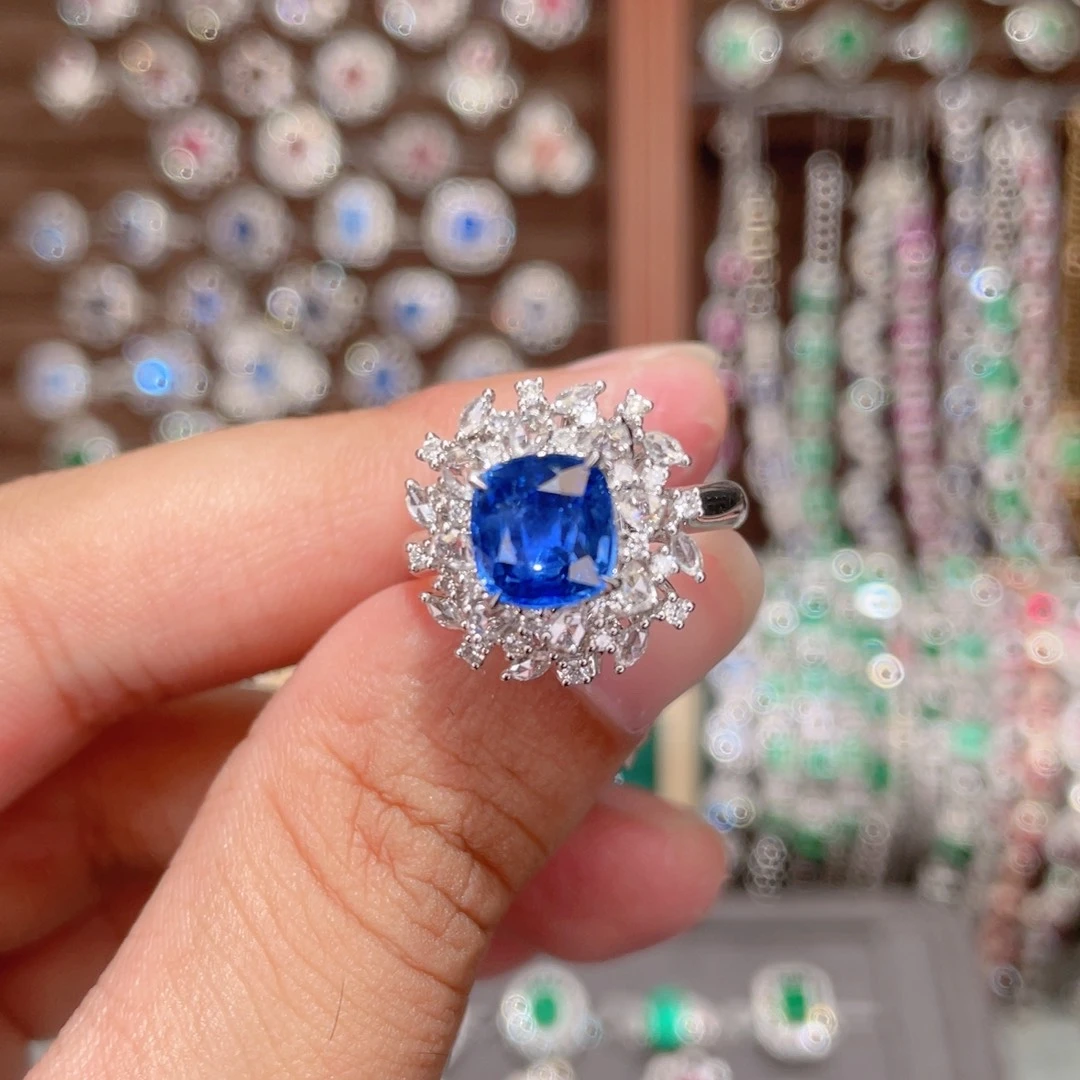 戒指蓝宝石18K金镶嵌2.17ct 皇家蓝
