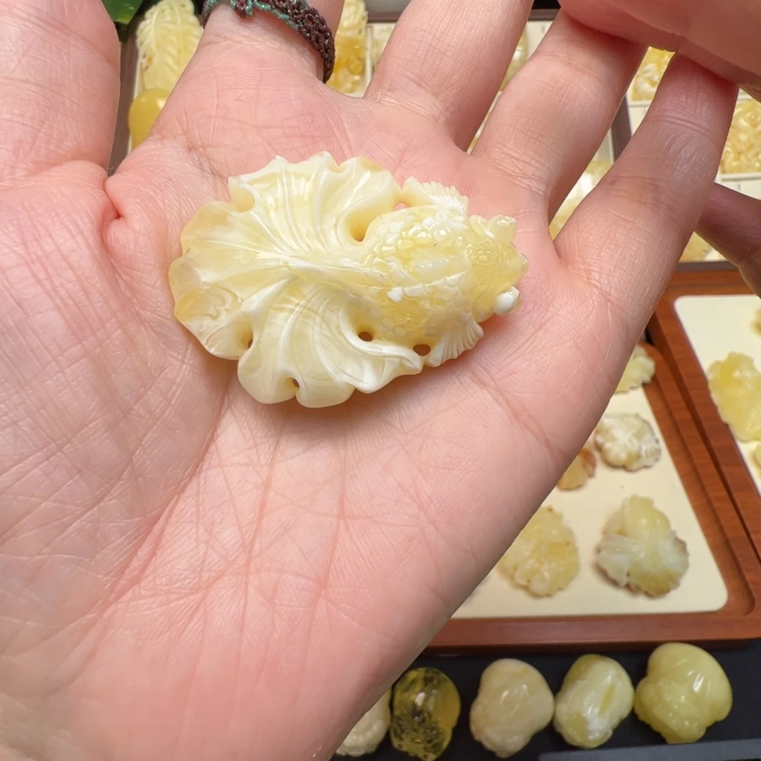 琥珀未镶嵌裸石蜜蜡