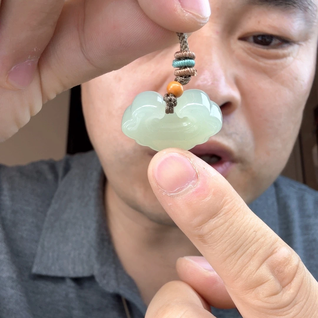 和田玉未镶嵌耳饰