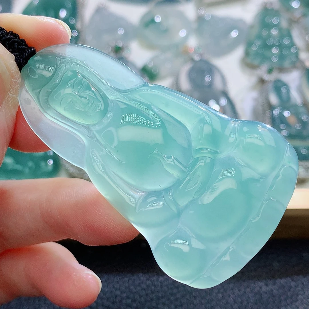 翡翠挂件未镶嵌翡翠