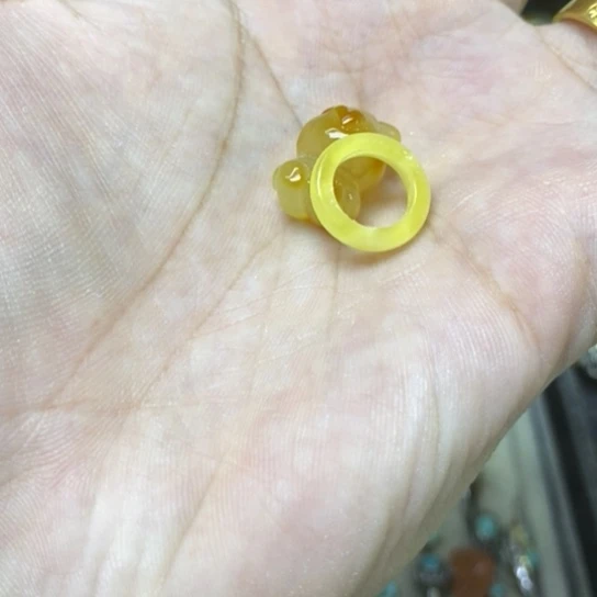 未镶嵌蜜蜡裸石吊坠
