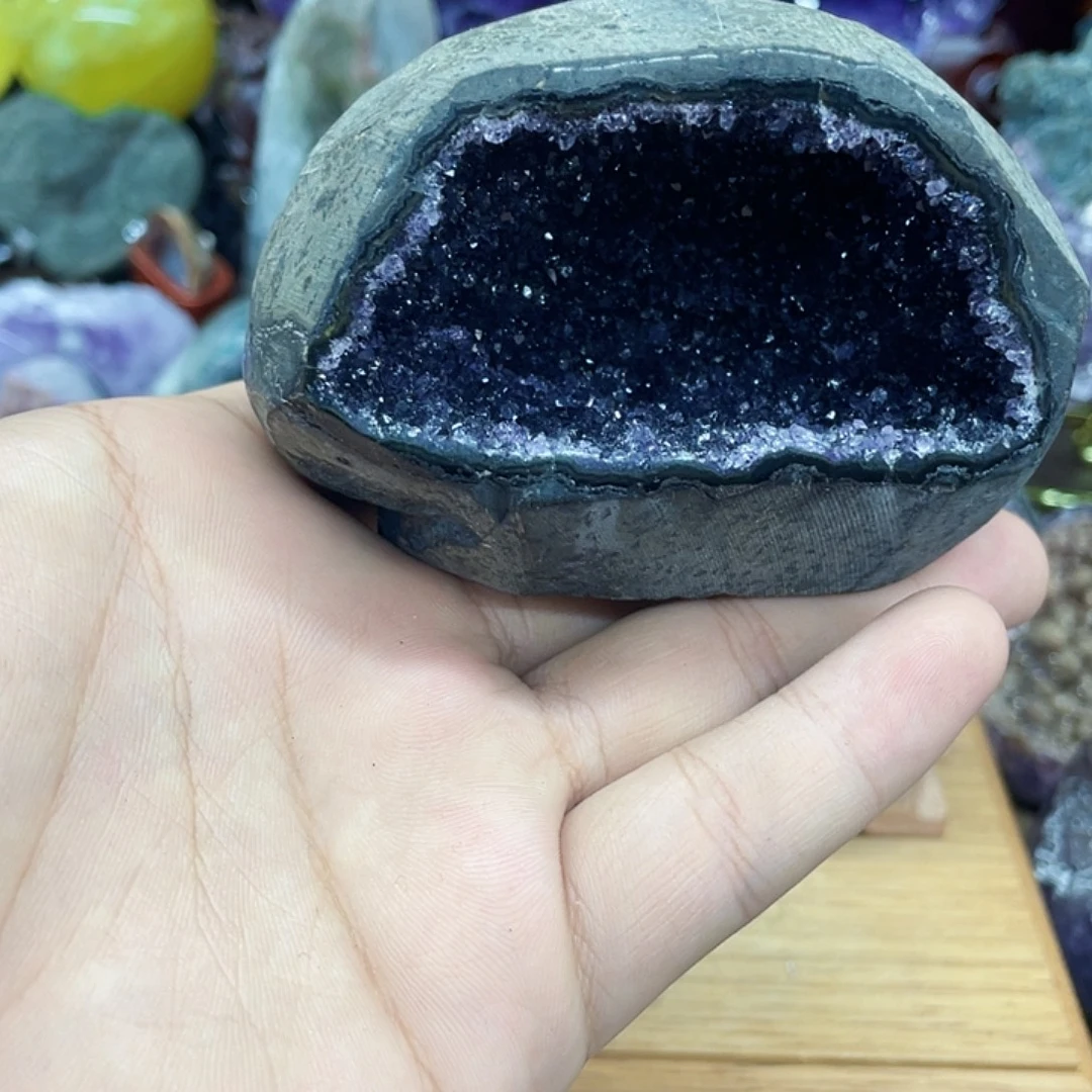 紫晶未镶嵌大型摆件（非配饰）