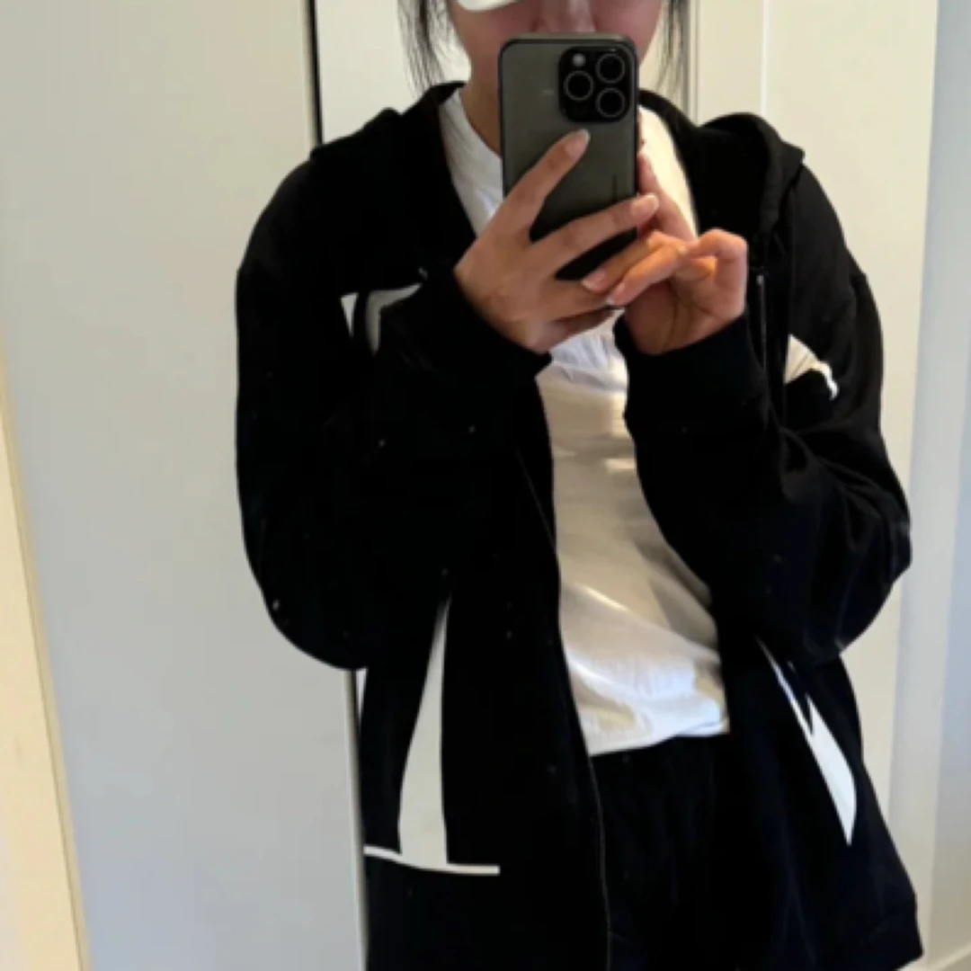 99新 Valentino/华伦天奴 外套/S码/A0586