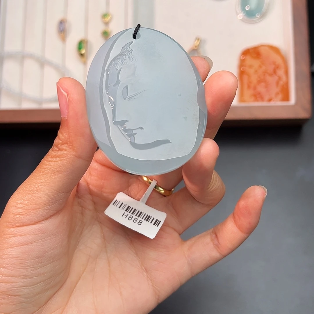 翡翠未镶嵌颈饰