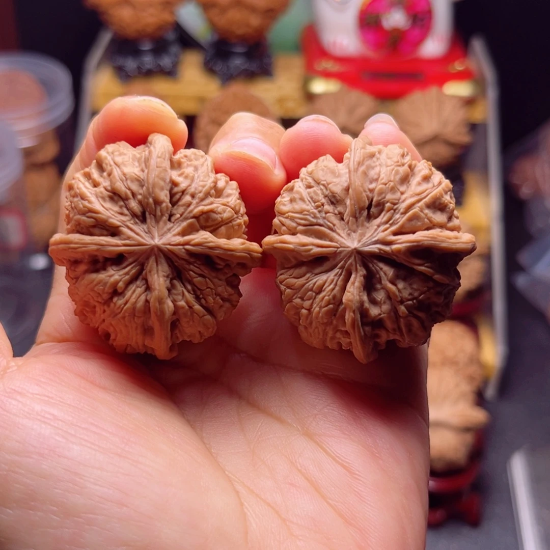 大叶紫檀（黑酸枝木类）雨花石正四棱货头