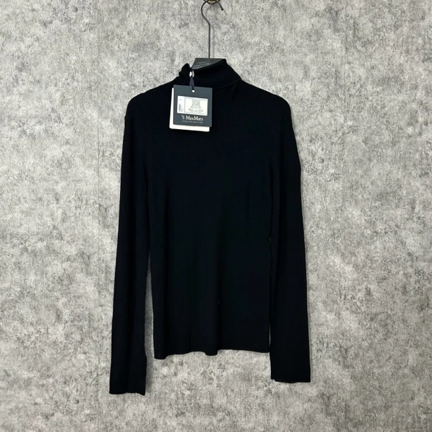 未使用 MaxMara 黑色高领打底上衣
