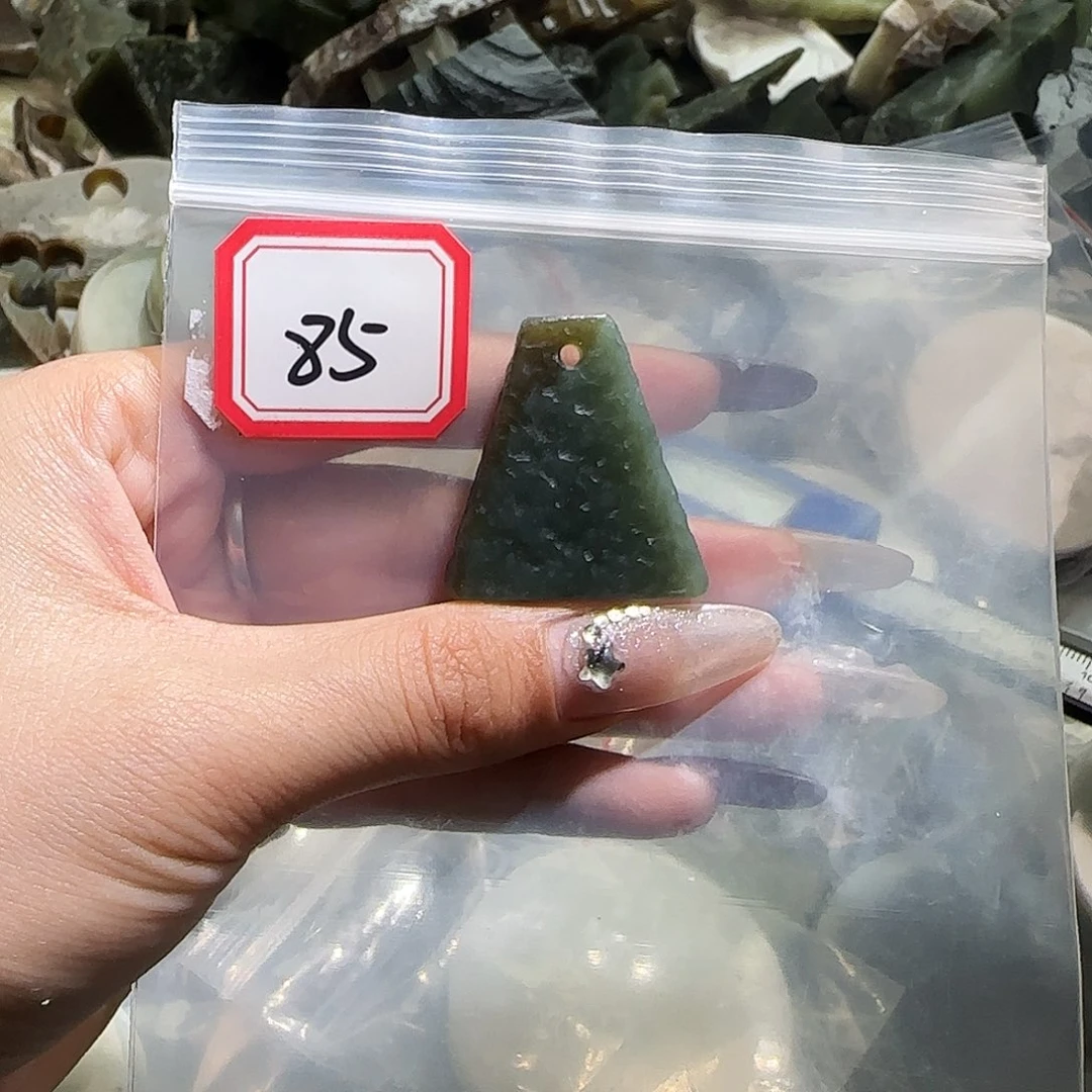 和田玉未镶嵌珠宝半成品