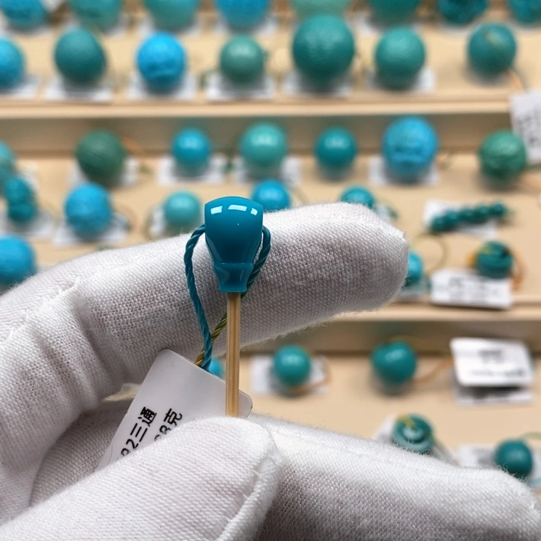 绿松石未镶嵌精品高瓷绿松石哦