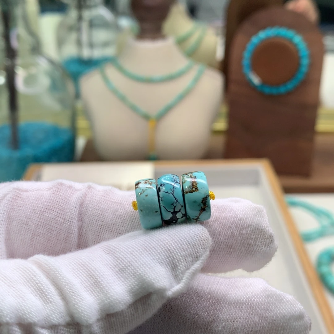 绿松石未镶嵌饰品