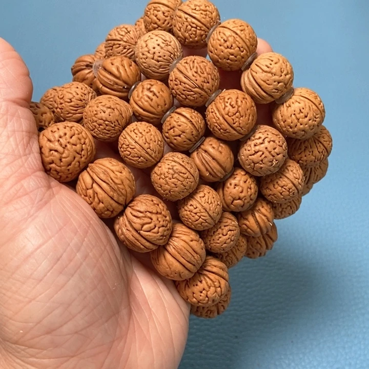 【闪购商品】吊坠桃核请你玩的串